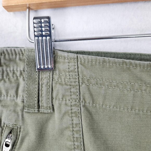 Eddie Bauer Shorts Womens 10 Green Blakely Fit Ripstop Utility Zip Pocket Hiking - Picture 3 of 12